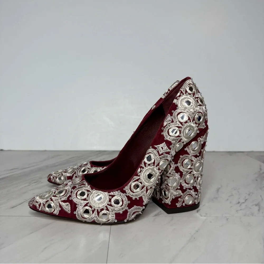 Tory Burch Francesca Red White Embroidered Pointy Toe Pump 5 1/2 M